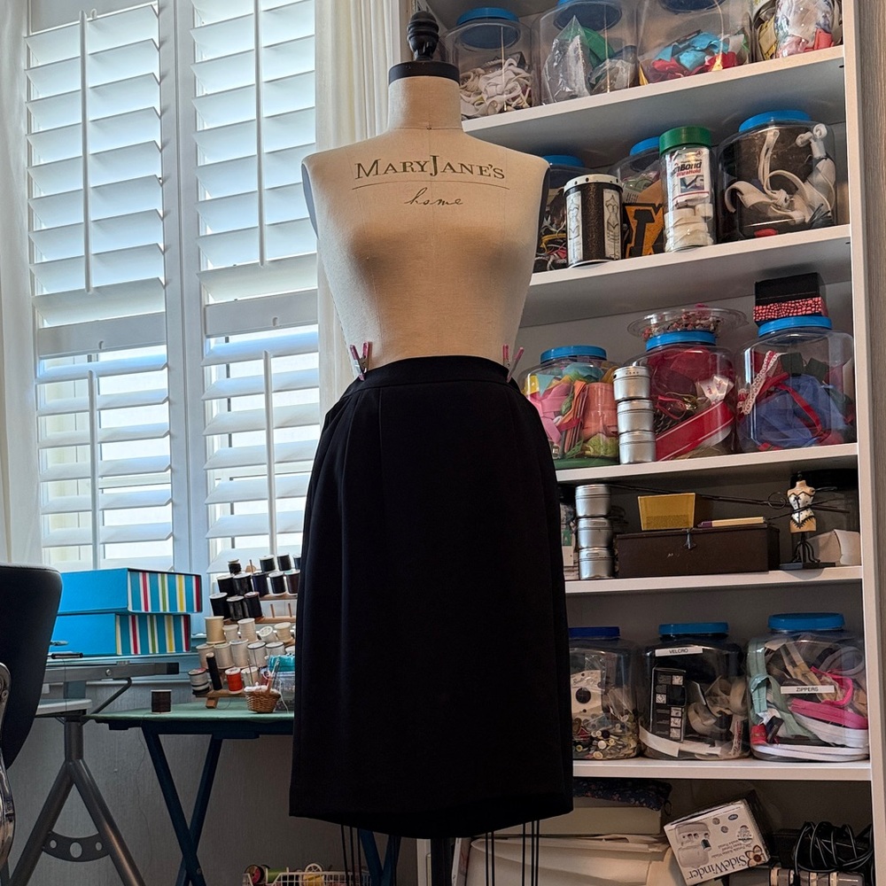 Liz Claiborne Classic Black Pencil Skirt